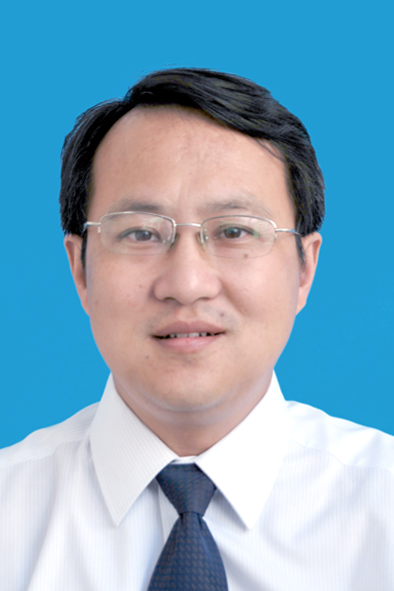 男人穿着衬衫AI 生成的内容可能不正确。